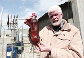 Gazzeli İbrahim Plastikten Yakıt İcat Etti