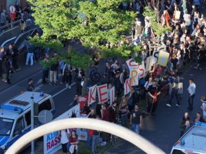 Almanya'da Türklere ırkçı saldırı!