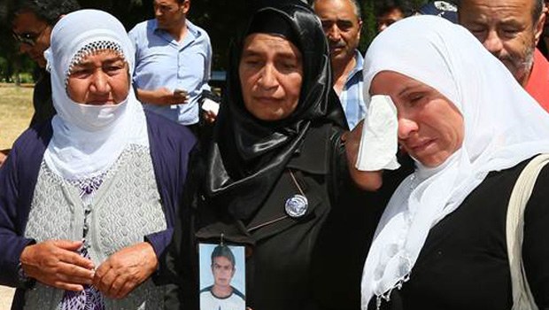 Uludereli anneler Soma'da gözyaşlarına boğuldu