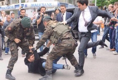 Ahmet Hakan 'tekmeci müşavir'in yeni görevini yazdı!