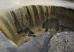 ANKARA'DA SELDEN YOL ÇÖKTÜ!