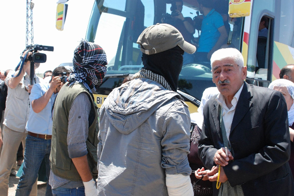 KCK taktik değiştirdi: Yol kesme, kepenk kapatma yok