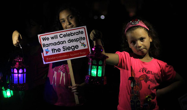 Gazzeli çocuklardan ablukaya karşı insan zinciri