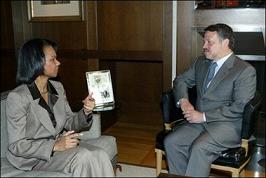 Rice, İstihbarat Yetkilileri İle Görüştü