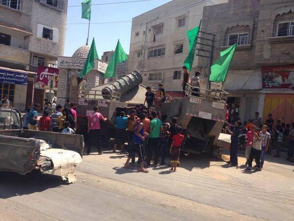 Siyonistlerin Geride Bıraktıkları Filistinli Çocukların Eğlencesi... FOTO