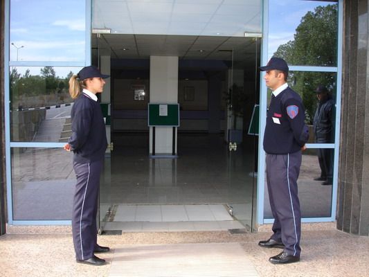 Özel güvenlikçilere başörtüsü serbest