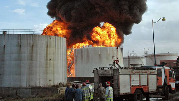ABD, Suud ve BAE İle Birlikte Petrol Rafinerilerini Vurdu