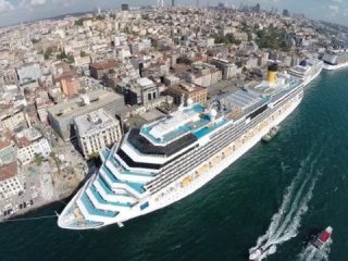 İstanbul'a Yüzen Kumarhane