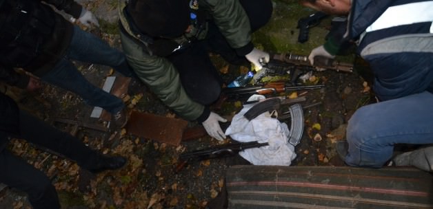 Ankara'da Gömülü Sandıktan Cephanelik Çıktı !