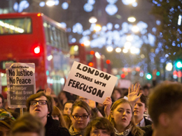 Ferguson Protestoları Londra'ya Sıçradı
