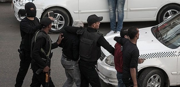 Diktatöre beraat öfkesine polis kurşunu