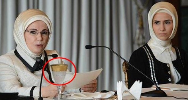 Ak Saray'ın altın varaklı bir bardağı, asgari ücretten fazla