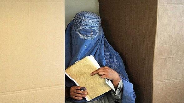 Hollanda Burka'yı YasaklamayaHazırlanıyor