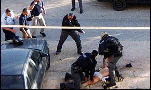 İsrail askerleri 4 öğrenciyi yaraladı