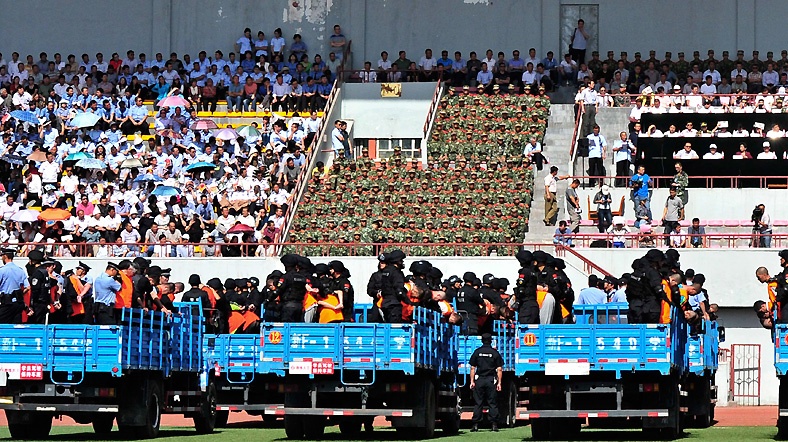 Çin'de Türk Vatandaşları Gözaltında