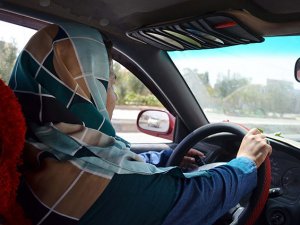 Belçika'da Başörtülülere ''Direksiyon Yasağı'' Girişimi