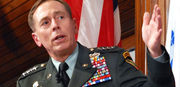 Eski CIA Şefi, 'IŞİD'e Karşı Nusra'Tezine 'Açıklık' Getirdi