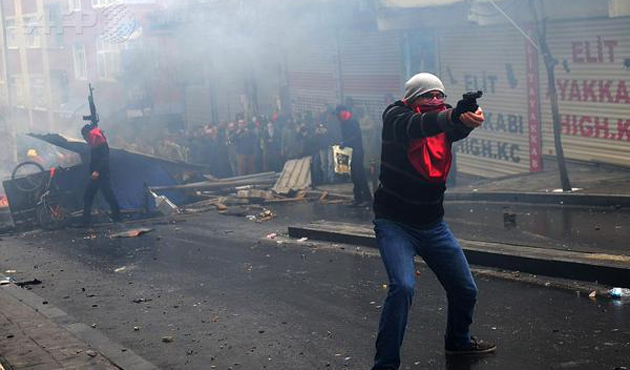 Berkin Elvan Eyleminde Silahlar Çekildi | FOTO