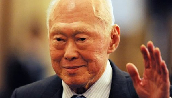 Singapur'un Kurucusu Öldü