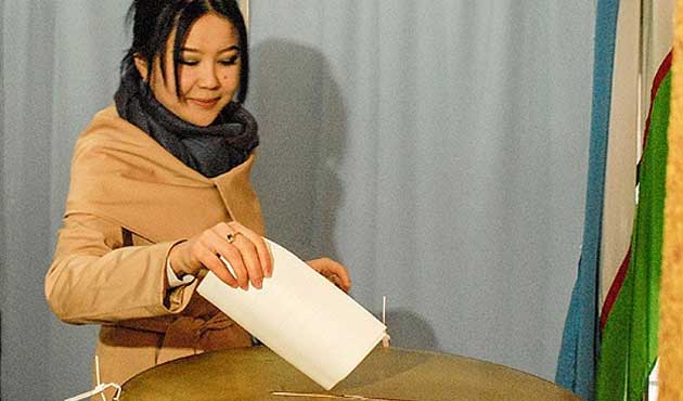 Özbekistan Seçimlerinde Katılım yüzde 70'i Geçti