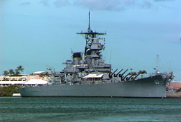 Lübnan Savaş Gemisi Kaçmaya Çalışanları Vurdu