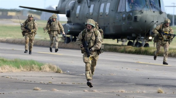 300 Amerikan Askeri Ukrayna'ya Giriş Yaptı