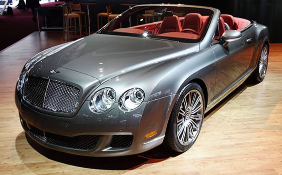 Yemen´i Bombalayan Pilotlara Bentley Hediyesi