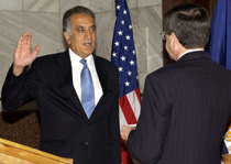 Halilzad'dan İran'a ilginç benzetme