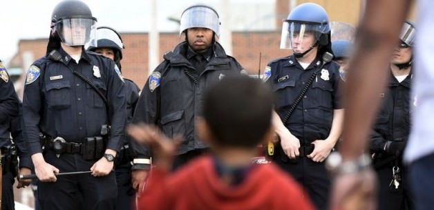 The Economist göstericileri Anarşist' İlan Etti