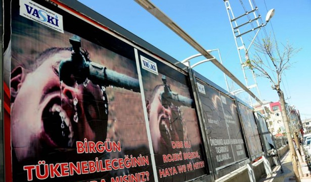 Van'daki Kanlı Afişlerin Yenileri Asıldı