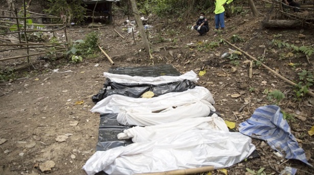 5 Müslüman Toplu Mezarı Ortaya Çıktı