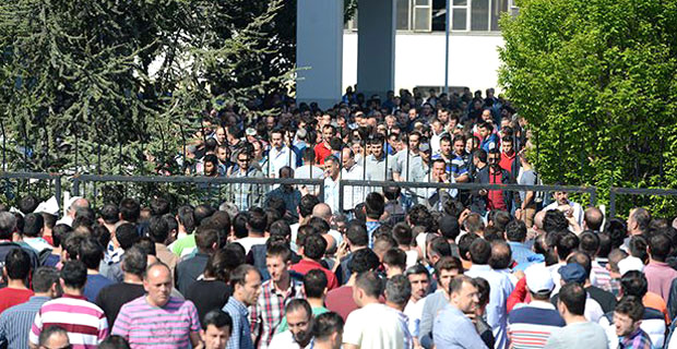 Çalışanların İş Durdurduğu Renault ve Tofaş'da Üretime Ara Verildi