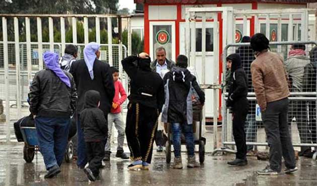 300 Mülteci Suriye'ye Döndü