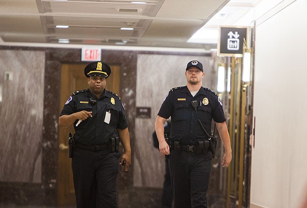 ABD Senatosu’nda Şüpheli Paket Paniği