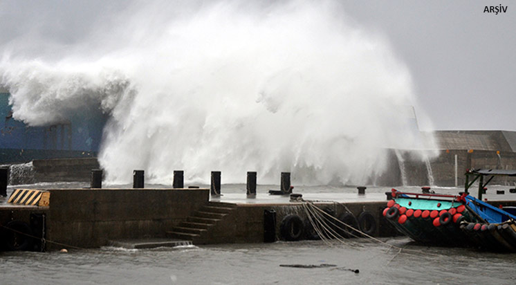 Çin'deTayfun Alarmı Verildi