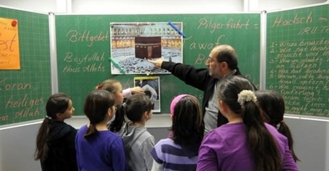 Almanya'da İslam Dersi Verilmeye Başlandı