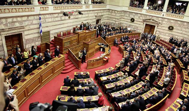 Yunan Meclisi “Üçüncü Kurtarma Paketi”ni Oylayacak