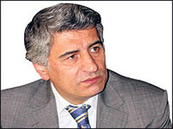 Öğrencilerin mitinge çağrılması suçtur