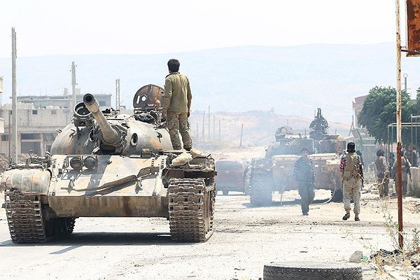 'Suriyeli Muhalifler Düzenli Ordu Kuruyor'