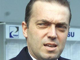 Uzan ülkeyi şeriat devleti ilan etti!