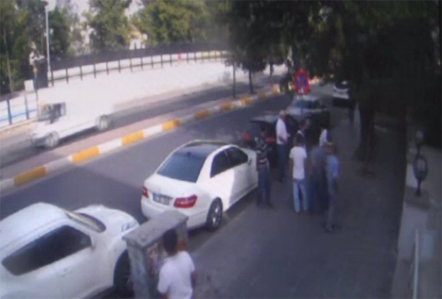 Sözcü Hedef Gösterdi, AA  Saldırıya Uğradı