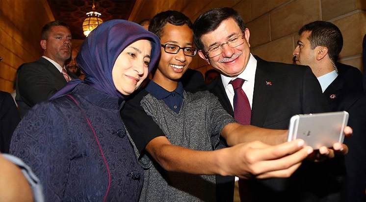 Davutoğlu, Ahmed Muhammed ile Buluştu