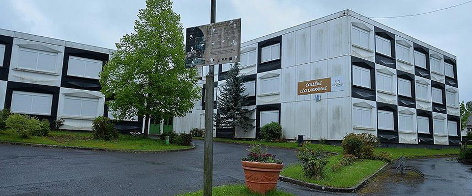 Müslüman Öğrencilere 'Ayrımcılık' Kolyesi