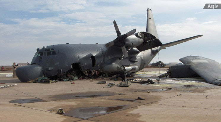 Afganistan'da  Askeri Uçak Düştü