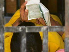 Mahkumlara tefsir dersi