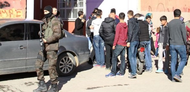 Özel Harekat Sandık Başında