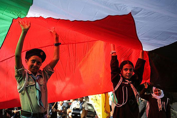 Gazzeli Çoçuklar Barış İçin Yürüdü