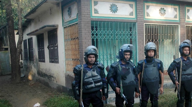 DAEŞ Camiye Saldırdı