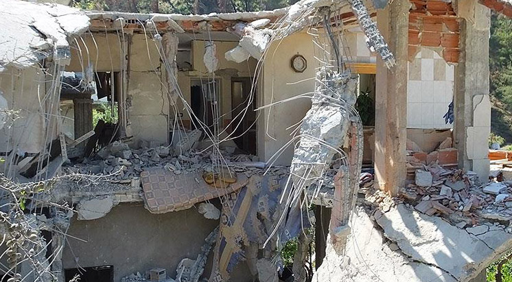 Rus jetleri Kadın Ve Çocukları Vurdu