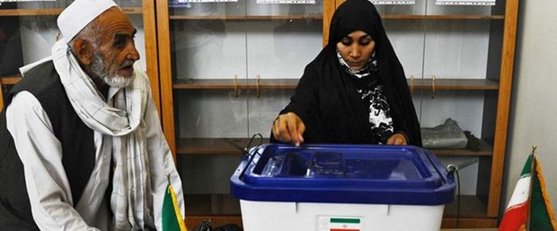 İran Meclis-i Hobregan Seçimine 15 Sünni Alim Aday Oldu